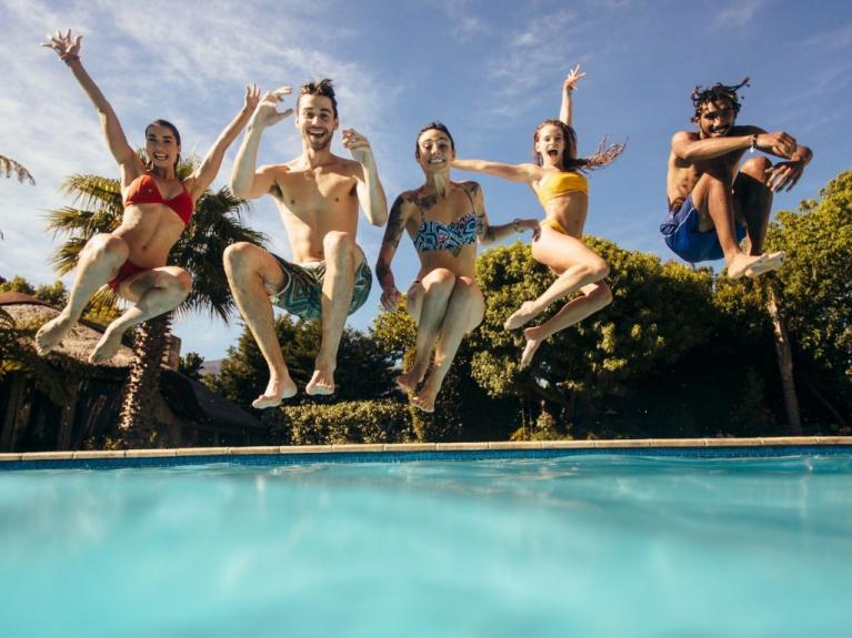 Grand-gite-saumur-avec-piscine