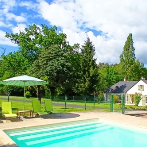Grand gite à Saumur avec piscine chauffée